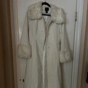 White Longline Overcoat w/ Faux Fur Winter Outerwear